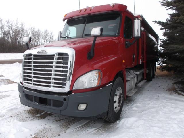2012 FREIGHTLINER CASCADIA T/A TRUCK WITH GRAIN BOX